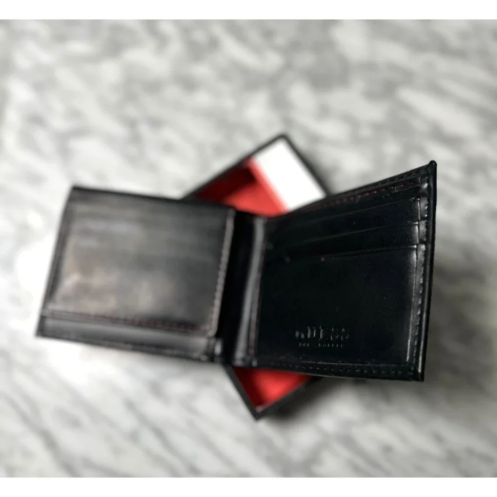 GUESS Men's Black Bifold Wallet Solid Logo Accent Credit Card Slots Folding NEW
